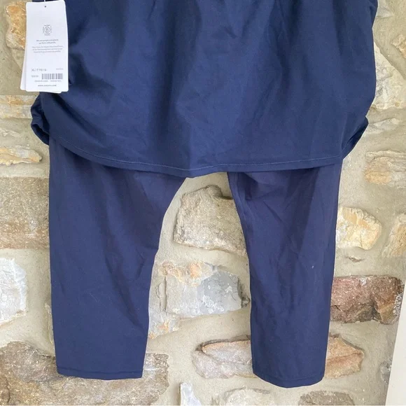 NWT Athleta ELATION 2 IN 1 CAPRI Navy $98 Womens XL - Picture 10 of 13